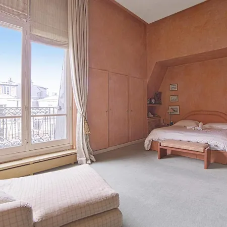 Elegant Flat In The 16th Arrondissement Of - Welkeys Apartment Paris